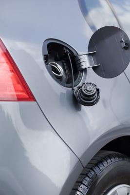 How to Change a Gas Cap on Mercedes C240