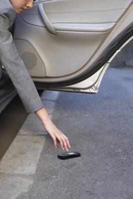 How to Adjust the Door on a Chevy S-10