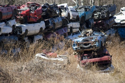 How to Check Out a Junkyard for a 5.7L Chevy Motor