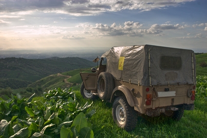 Directions to Install a Distributor in a Jeep Wrangler