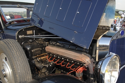 How to Remove the Valve Seat From a Cylinder Head