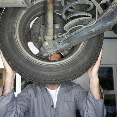How to Replace the Wheel Bearings on a 2002 Cavalier