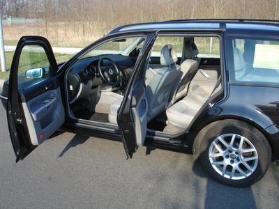 How to Fix a Sagging Door on a Ford Explorer