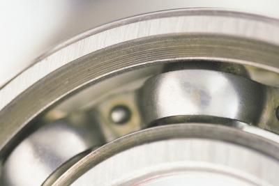 How to Change the Rear Hub Assembly on a 2002 Chevy Impala