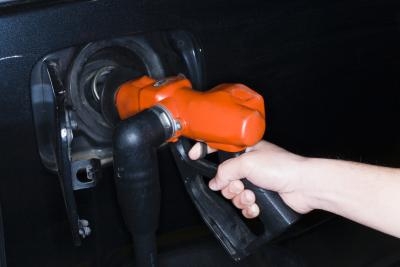 How to Replace the Jeep Grand Cherokee Gas Tank