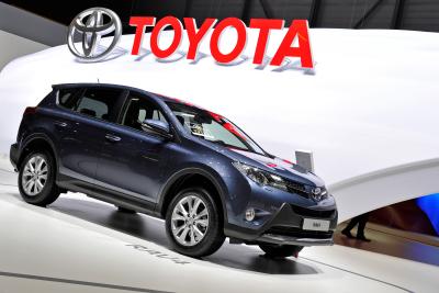How to Change the Brake Light on a Toyota RAV4