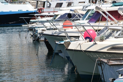 How to Clear Coat a Boat