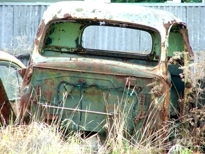 How to Repair Rust on a Jeep Frame