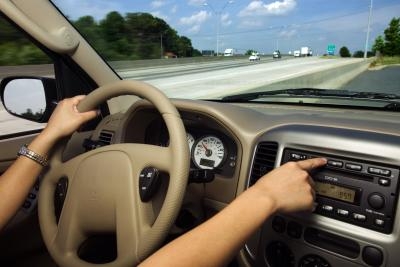How to Replace the Audio System in a 1998 Jeep Grand Cherokee Laredo