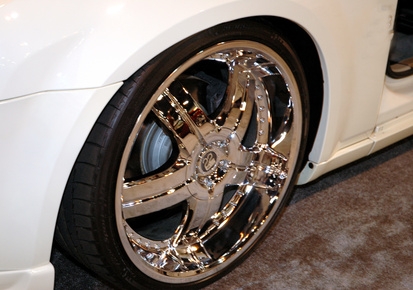 How to Repair Chrome Wheel Rims