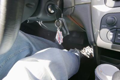How to Program Keyless Entry for a 1998 Ford Contour