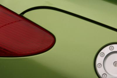 How to Replace a Jaguar Fuel Filter