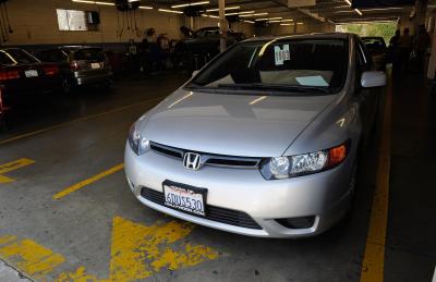 How to Change the Front Wheel Bearings in a 1996 Honda Accord LX