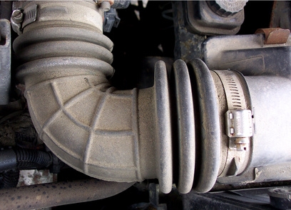 How to Remove the Intake Manifold on an Xterra
