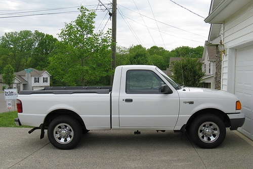 How to Fix the Horn on a Ford Ranger
