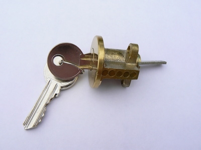 How to Replace a Trunk Lock Cylinder