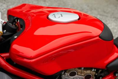 How to Repair a Dent in a Motorcycle Gas Tank