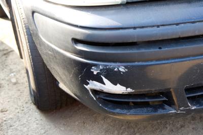 How to Use Rubbing Compound to Repair Bumpers