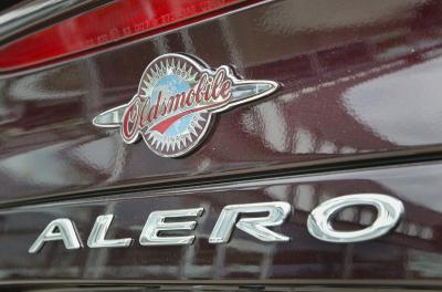 How to Check the Rear Defogger on an Oldsmobile Alero