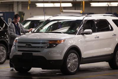 How to Replace a Door Handle on a Ford Explorer