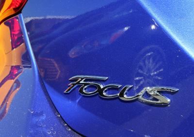 How to Remove a Ford Focus Headlight Relay
