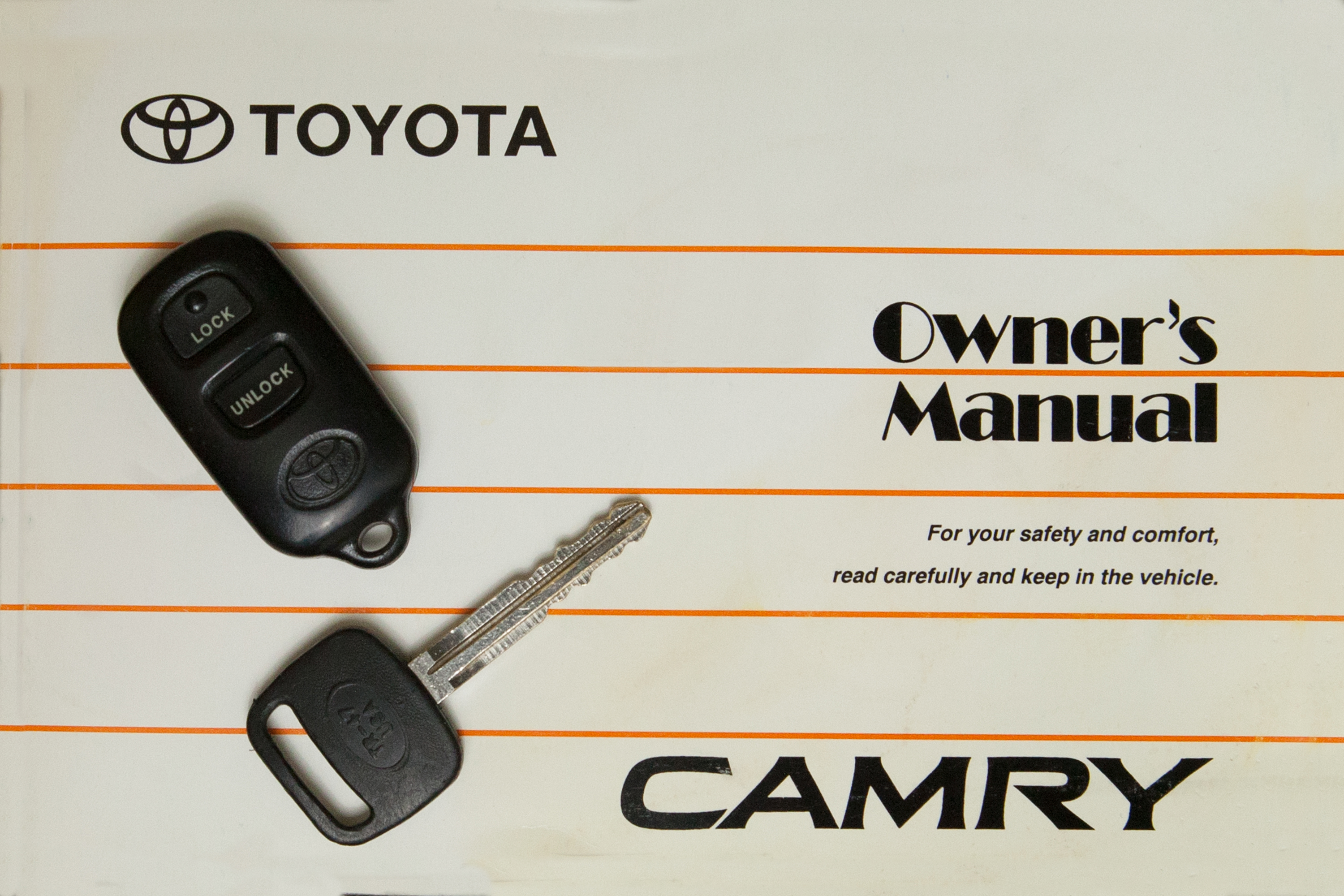 How to Program a Toyota Camry Remote (with Pictures)