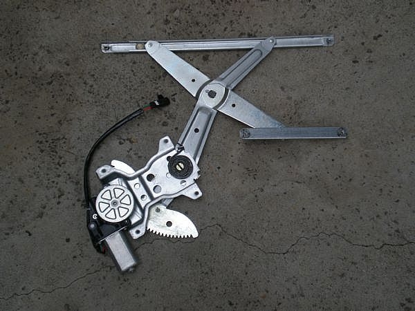 How to Replace a Toyota Window Motor