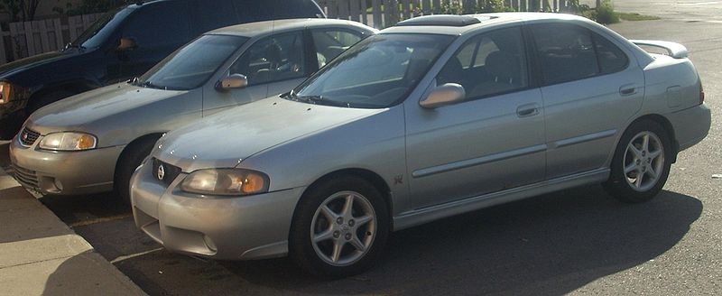 How to Remove the Radio From a Nissan Sentra