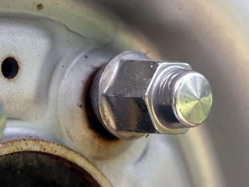 How to Replace a Lug-Nut Stud in a Ford Ranger