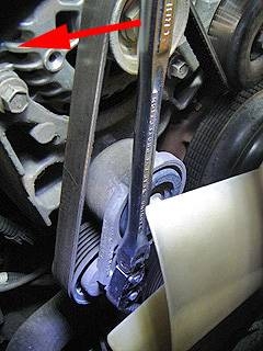How to Remove a GMC 4.3 Liter Engine Tension Pulley
