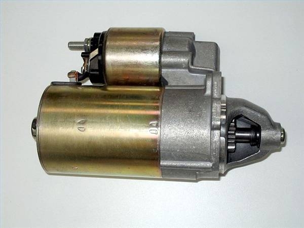 How to Remove the Starter From an Isuzu Trooper