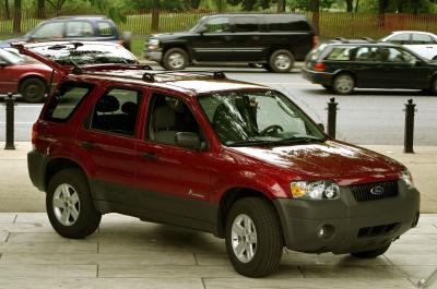 How to Replace a Catalytic Converter On a Ford Escape