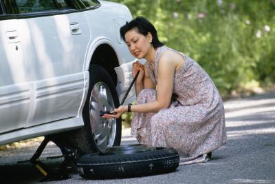 How to Change Lexus Tires