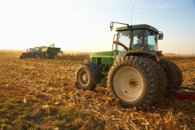 How to Change the Blades on a Woods Bush Hog