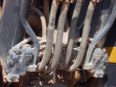 How to Get Air Out of a Hydraulic System