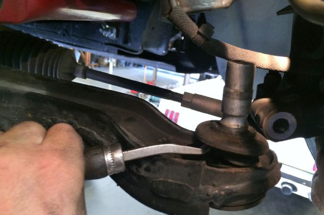 Curing Low Roll Center on S197 Mustangs With Steeda Ball Joints
