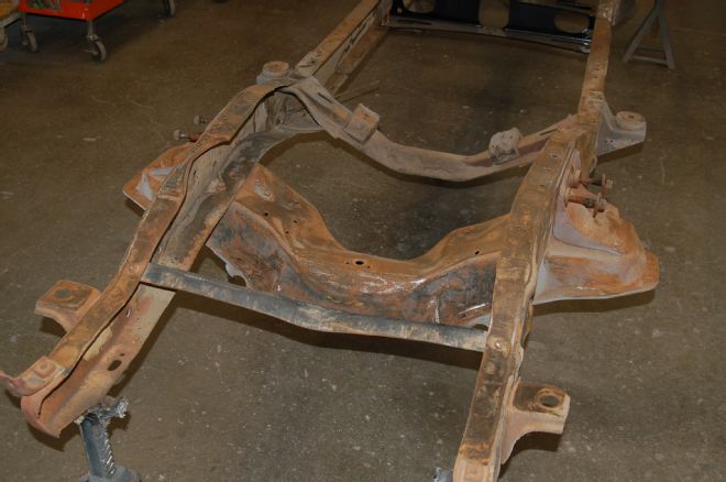 1967 Chevrolet C10 Rusted Chassis With 1986 C10 Front Crossmember