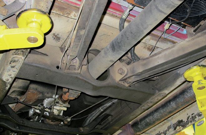 Upgrading Stock 1965 Chevrolet C10 Trailing Arms
