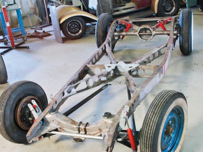 Bringing a 1940 Ford Pickup Chassis Back to Life - Part 2