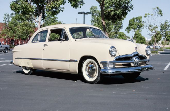 1950 Ford Custom Sedan Shoebox Front Passenger Side