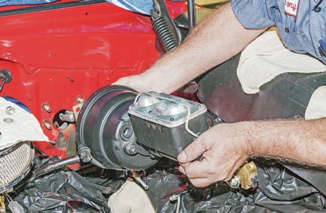 HOT ROD To The Rescue - Fully Engineered 1955 Chevy Disc-Brake Swap