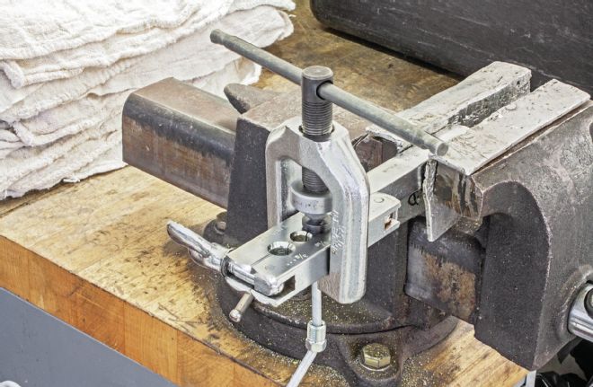 HOT ROD To The Rescue - Fully Engineered 1955 Chevy Disc-Brake Swap