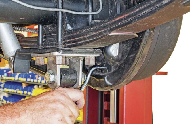 HOT ROD To The Rescue - Fully Engineered 1955 Chevy Disc-Brake Swap