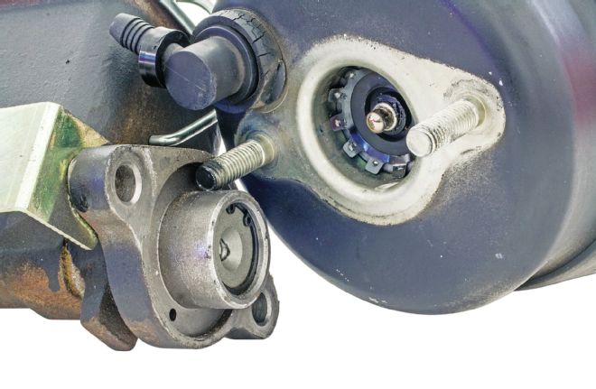 HOT ROD To The Rescue - Fully Engineered 1955 Chevy Disc-Brake Swap