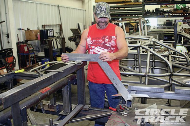 1404 Late Model Chassis Rear Kick Up Pattern