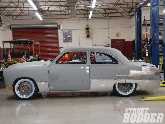 31 1951 Ford Sedan Lowering Side Profile