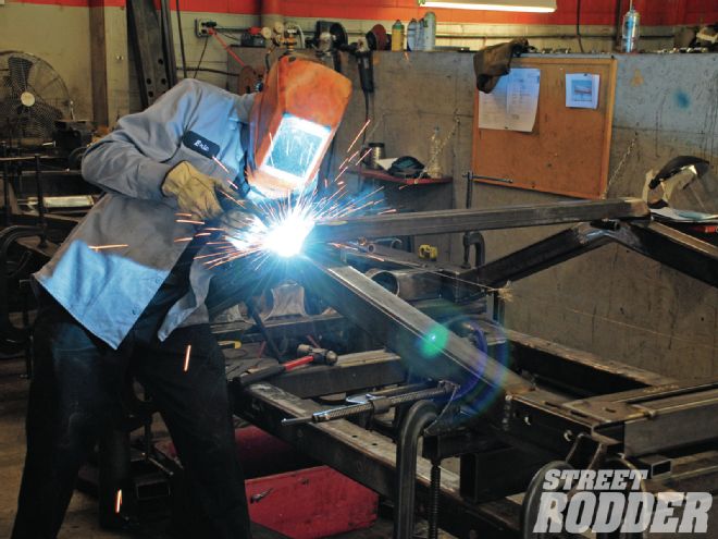 20 1951 Ford Chassis Fabrication Final Crossmember