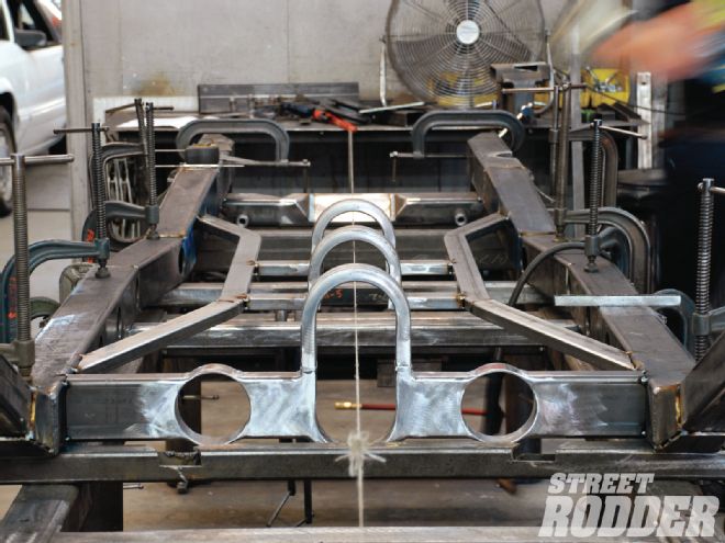 19 1951 Ford Chassis Fabrication Rear Crossmember