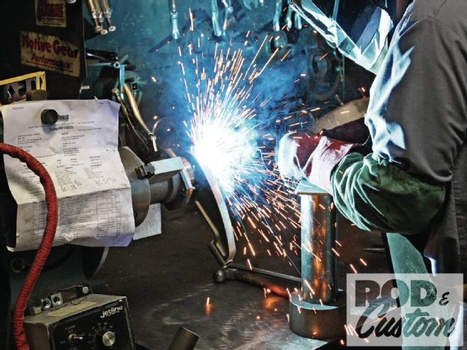 A New Rearend And All-Wheel Discs - Rod & Custom Magazine