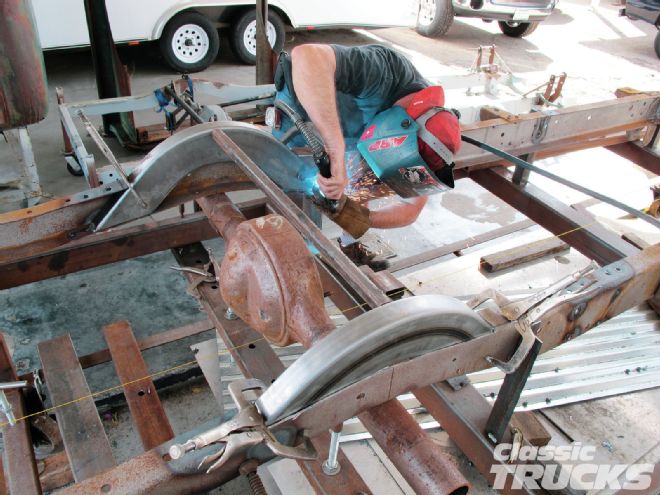 C-Notching a ’60 Ford F-100 Frame - Getting Framed